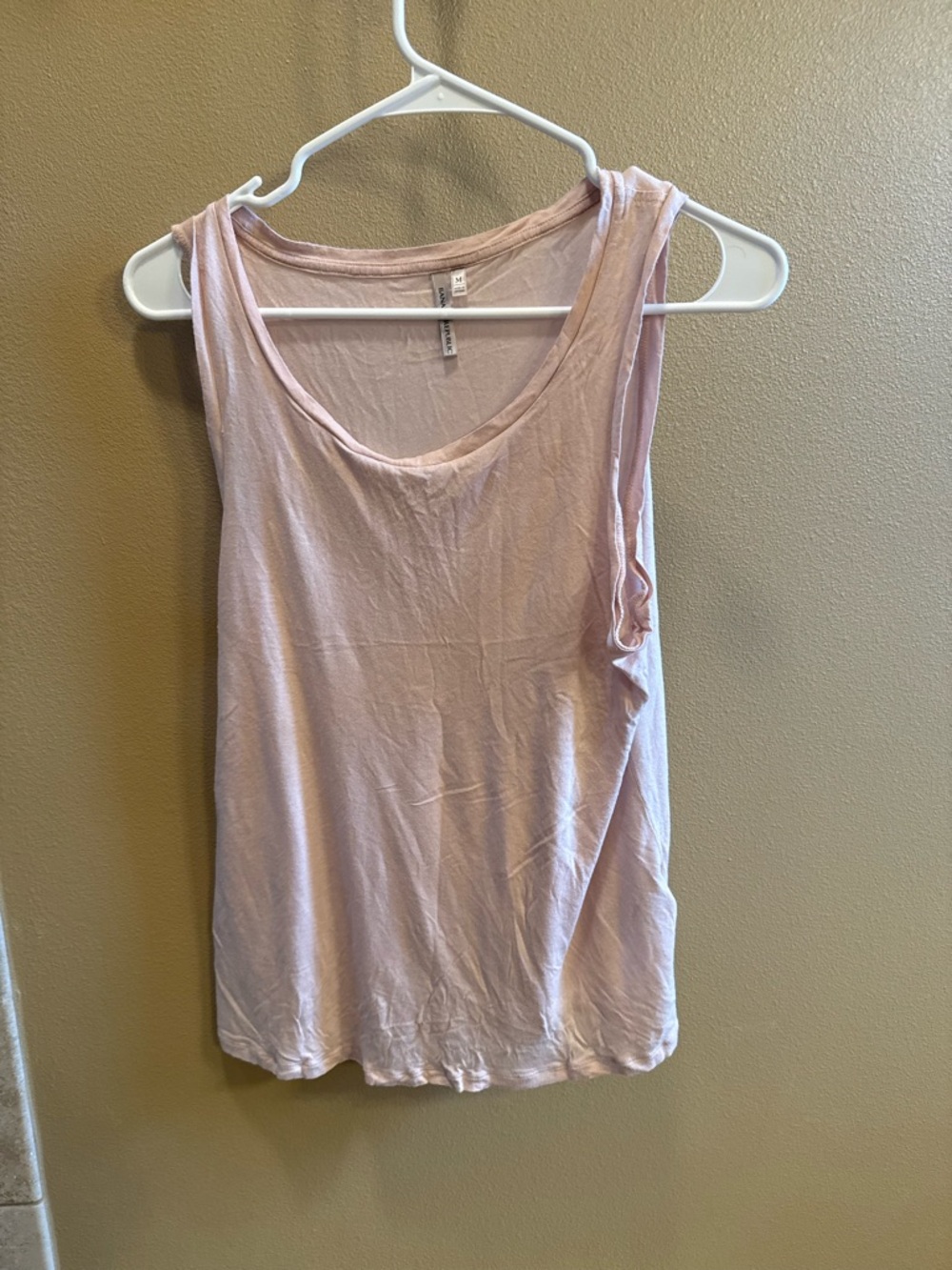 Banana Republic Light Pink Tank Top - Scoop Neck